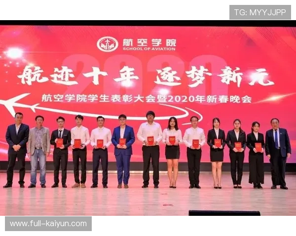 樊城赛事首日成绩揭晓各组前三名车手荣耀登台获表彰 樊城赛事首日成绩揭晓各组前三名车手荣耀登台获表彰